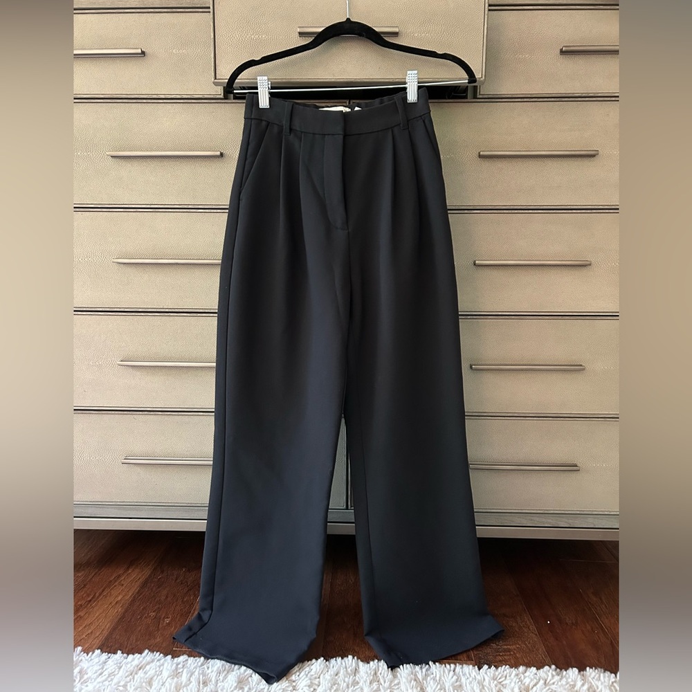 Abercrombie & Fitch Sloane Tailored
Wide Leg Pant Size 24